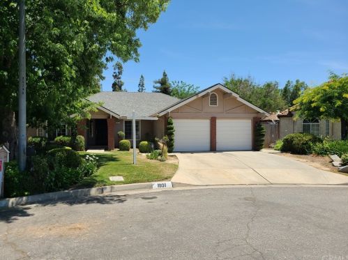 1931 Portland Ave, Fresno, CA 93720-2335