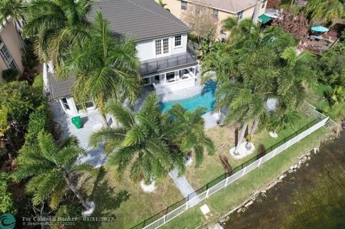 3591 177th Ave, Hollywood FL  33029-1666 exterior