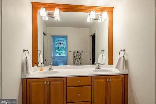 1005 Brick House Farm Ln, Newtown Square PA 19073-2780 exterior