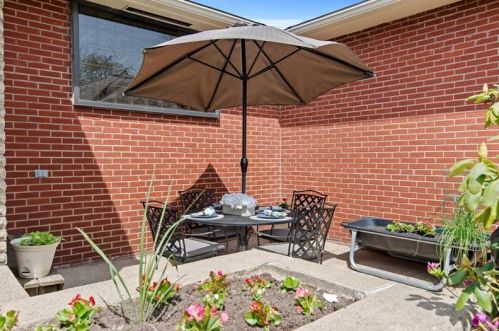 2611 Herron Ln, Glenshaw, PA 15116-1607