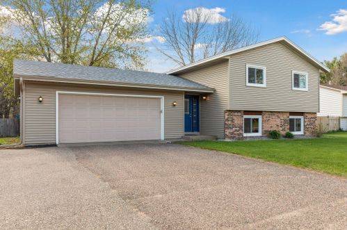 11658 Oak Park Dr, Minneapolis, MN 55434-1881