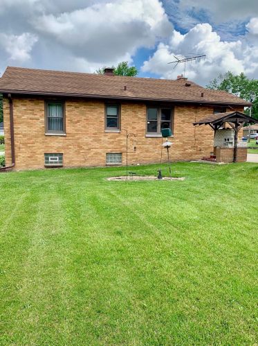 210 Berens St, Dyer IN  46311-2106 exterior