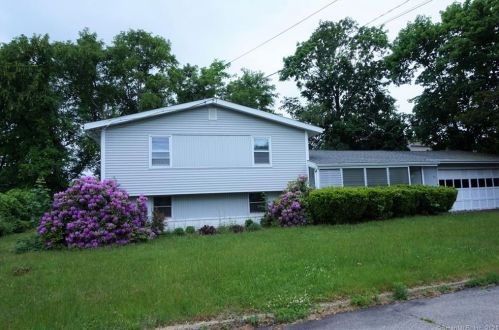 31 Elrin Pl, United States Coast Guard Ac, CT 06320-2807
