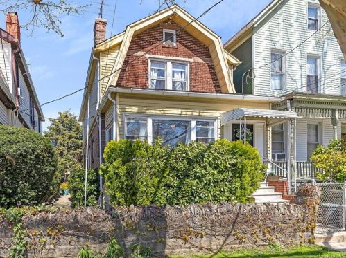 1540 Overing St, Bronx, NY 10461-3106