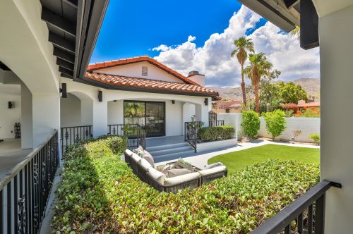 54780 Avenida Obregon, La Quinta CA  92253-3712 exterior