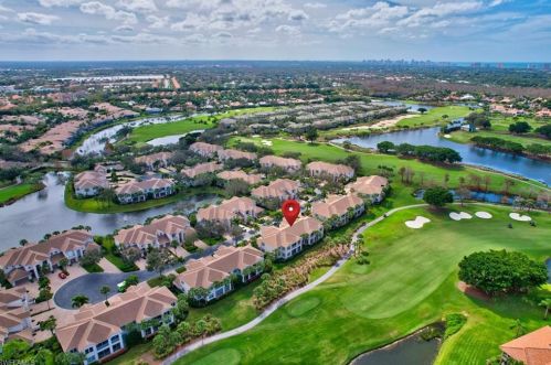 2345 Mont Claire Dr, Naples, FL 34109-4308