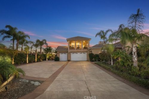 888 Highridge St, Riverside CA  92506-7564 exterior