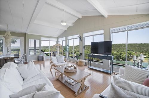 1814 Cliffwood Dr, Austin, TX 78733-1505
