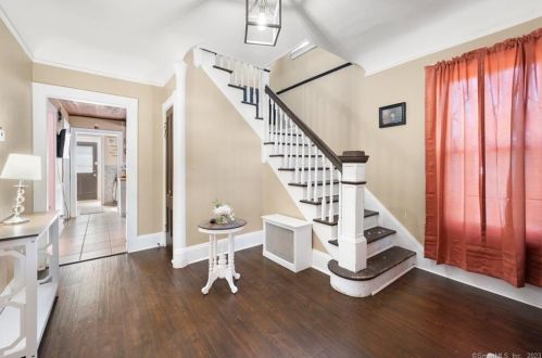 40 Hedge Ave, Norwich CT  06360-5920 exterior