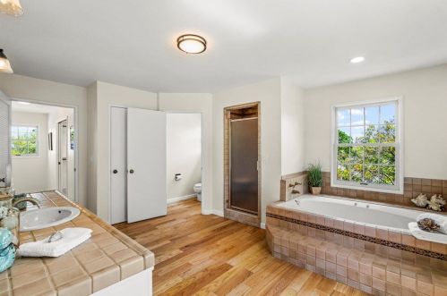 159 Westgate St, Redwood City CA  94062-2811 exterior