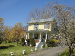 923 Thornhill Rd, East Lexington, VA 24450-2226