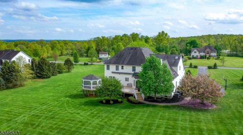 3 Countryside Rd, East Amwell Township NJ  08551-2050 exterior