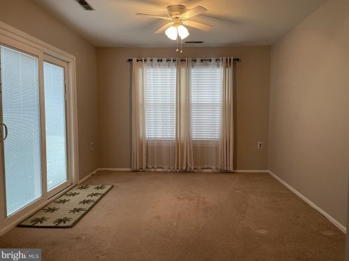 77 Lakebridge Dr, West Deptford NJ  08096-6720 exterior