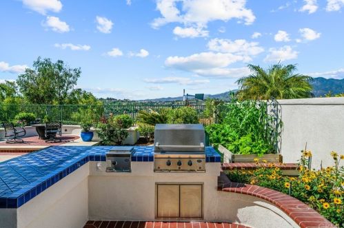 5 Segada, Trabuco Canyon CA  92688-2733 exterior