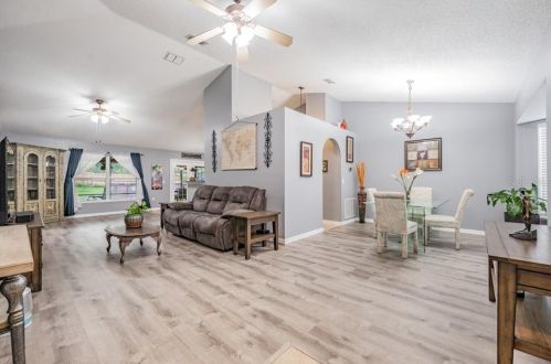 6389 Indian Rock Ct, Brooksville, FL 34606-6020