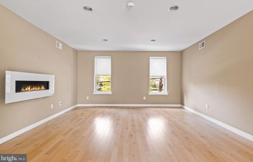 2417 Grays Ferry Ave, Philadelphia PA  19146-2450 exterior