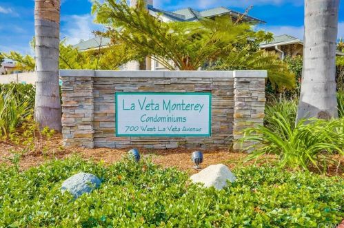 700 La Veta Ave, Orange CA  92866-2742 exterior