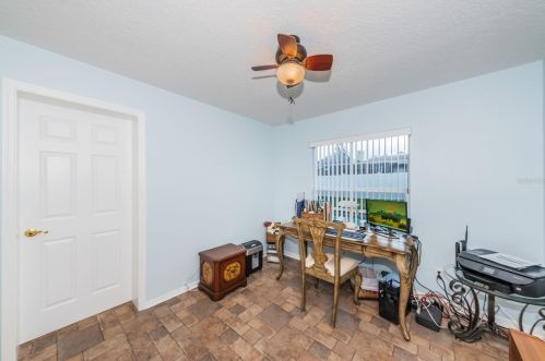 1083 Northridge Dr, Palm Harbor FL  34683-2720 exterior