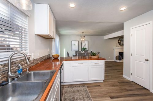 7434 Ranch Ave, Citrus Heights CA  95610-7462 exterior