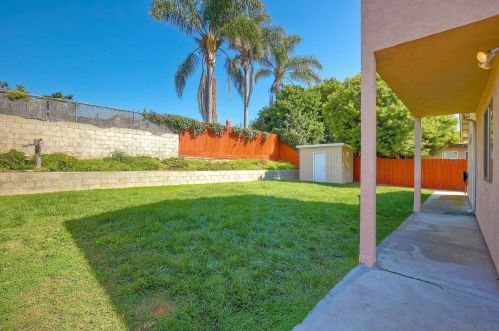 6908 Tanglewood Rd, San Diego CA  92111-4123 exterior