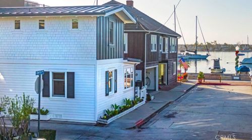 104 Onyx Ave, Newport Beach CA  92662-1208 exterior