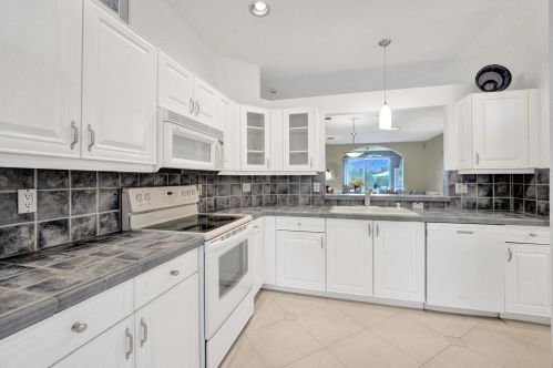 10577 Royal Caribbean Cir, Boynton Beach, FL 33437-4285