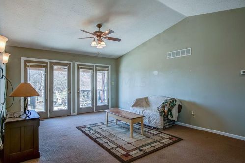 11281 Kenyon Rd, Mount Vernon OH  43050-9206 exterior