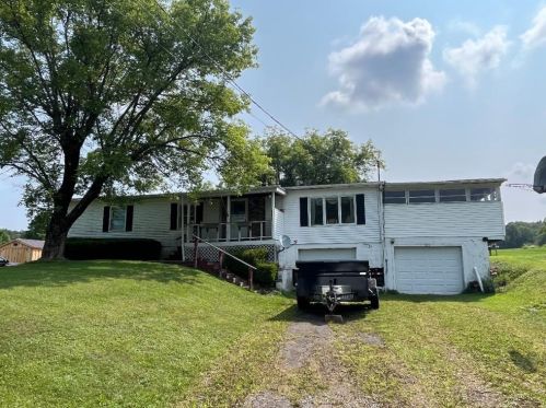 270 Main St, Pleasantville, PA 16341-9776