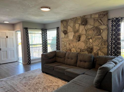 4916 Brompton Ave, Bell CA  90201-3729 exterior