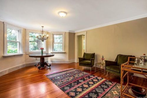 5 Cherry Hill Rd, Cornwall, NY 12518-1902