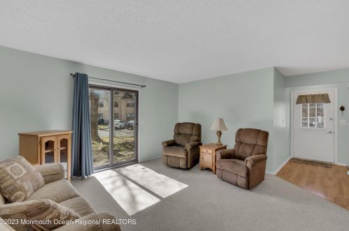 1110 Lilly Ln, Jackson Twp NJ  08527-4142 exterior