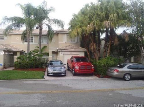 2124 171st Ter, Hollywood FL  33028-2054 exterior
