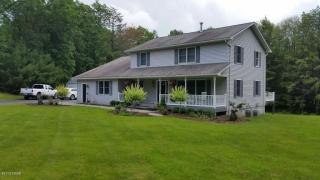 51 Fawn Ridge Dr, Hawley, PA 18428-3045