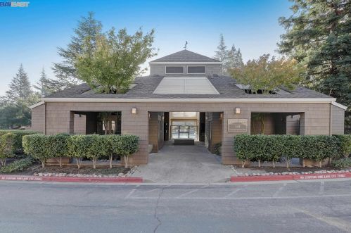184 Copper Ridge Rd, San Ramon CA  94582-4575 exterior