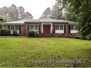 211 Chariot Dr, Sanford, NC 27330-7645
