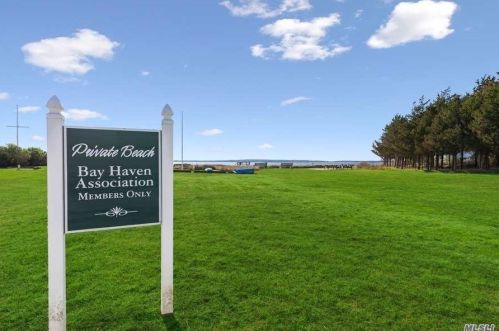 450 Bay Haven Ln, Southold NY  11971-4346 exterior