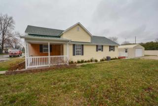 301 Mound St, Albany, IN 47320-1651