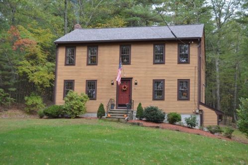 75 Norfolk Rd, Millis, MA 02054-1723