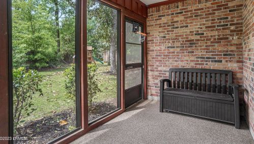 989 Dowlingwood Dr, Beaufort SC  29902-6323 exterior