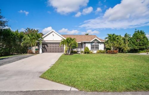 101 Sharwood Dr, Naples FL  34110-5721 exterior