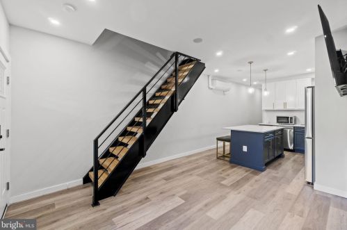 242 16th St, Washington, DC 20002-6514