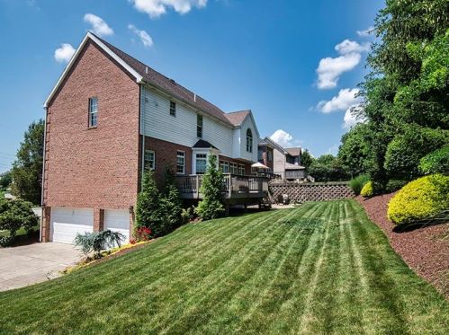 121 Windermere Ct, Canonsburg PA  15317-3671 exterior