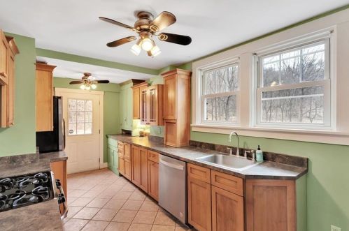 1119 Saxonburg Blvd, Glenshaw PA  15116-3213 exterior