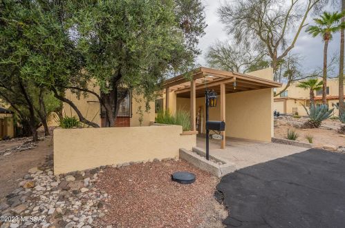 655 Camino Lujosa, Tucson, AZ 85704-5805