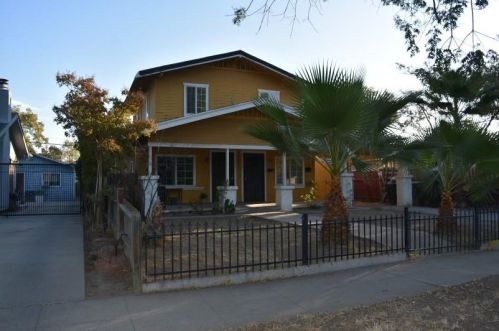 610 2nd St, Modesto, CA 95351-3368
