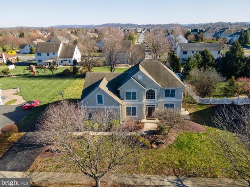 3321 Rocky Ln, Easton, PA 18045-3112