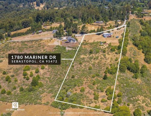 1780 Mariner Dr, Sebastopol, CA 95472-9558