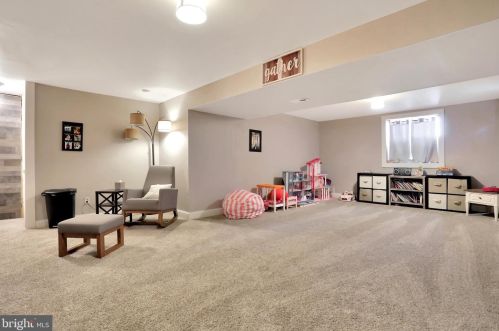 594 Sawgrass Dr, Charles Town WV  25414-5968 exterior