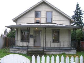 1606 Rainier Ave, Everett WA  98201-1746 exterior