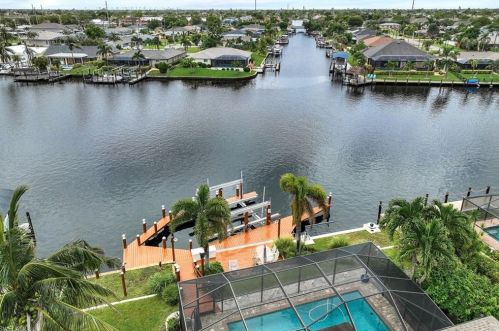 3810 1st Pl, Cape Coral FL  33904-4803 exterior